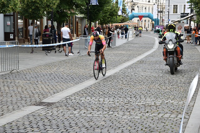 名球員和兩 名球員和兩